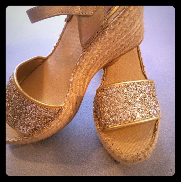 gold wedges size 6